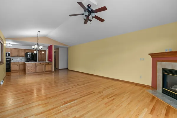 $264,900 | 1274 West 18th Avenue, Oshkosh, WI 54902