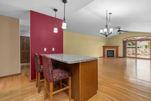 $264,900 | 1274 West 18th Avenue, Oshkosh, WI 54902