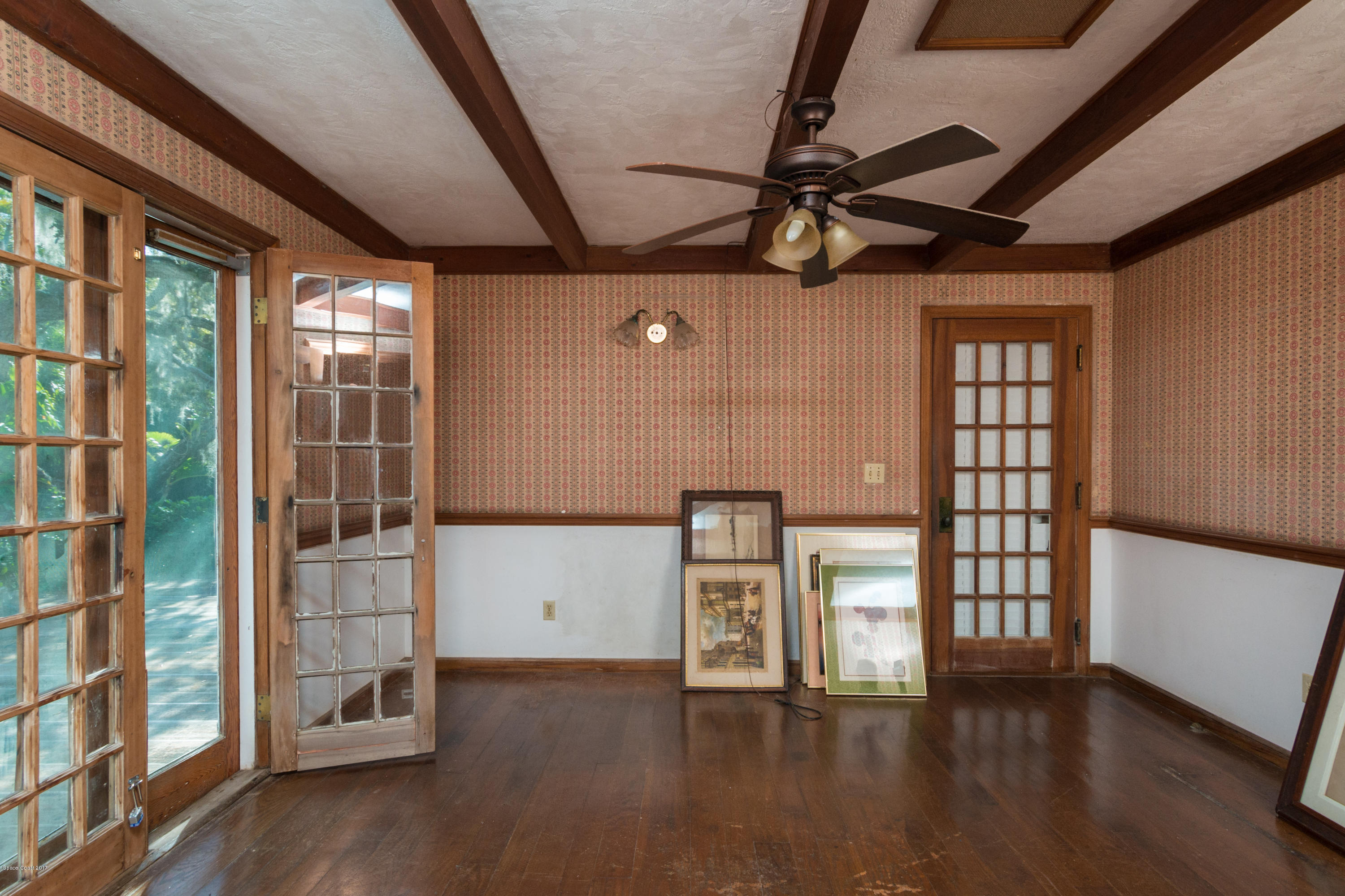 915 South Riverside Drive Indialantic, FL 32903 - Photo 4 of 30 large-5