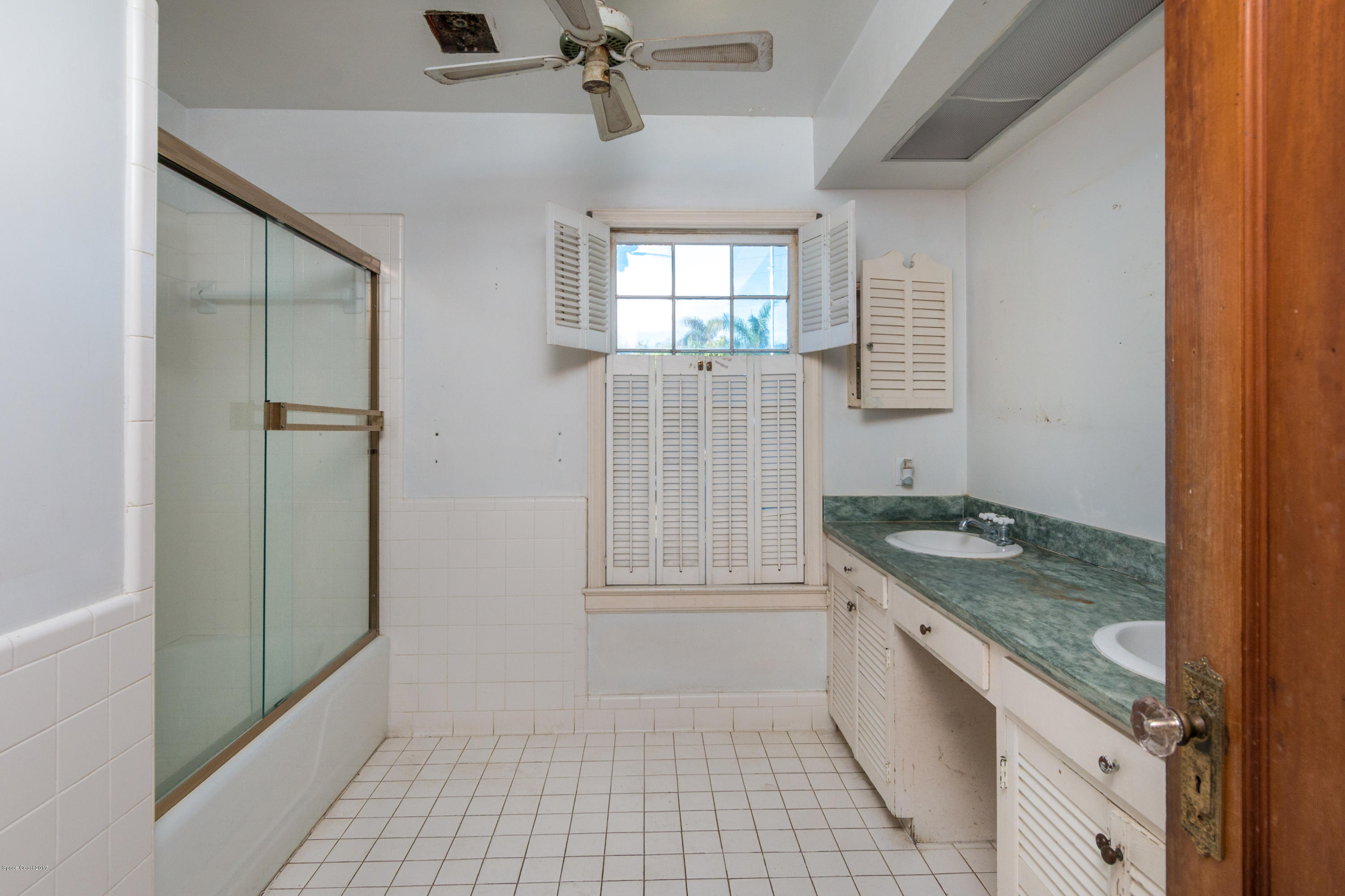 915 South Riverside Drive Indialantic, FL 32903 - Photo 7 of 30 large-8