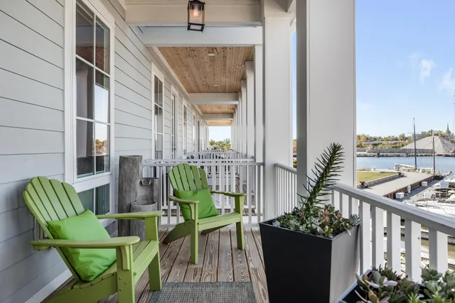 $1,100,000 | 144 Mariners Cove, St. Joseph, MI 49085