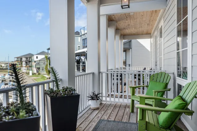 $1,100,000 | 144 Mariners Cove, St. Joseph, MI 49085