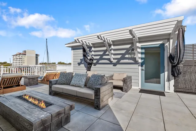 $1,100,000 | 144 Mariners Cove, St. Joseph, MI 49085