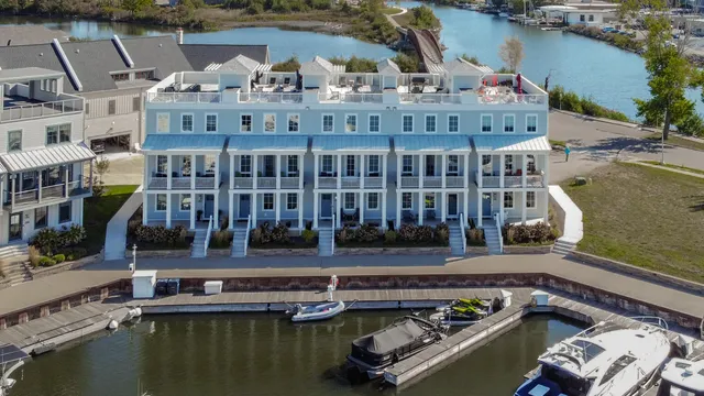 $1,100,000 | 144 Mariners Cove, St. Joseph, MI 49085