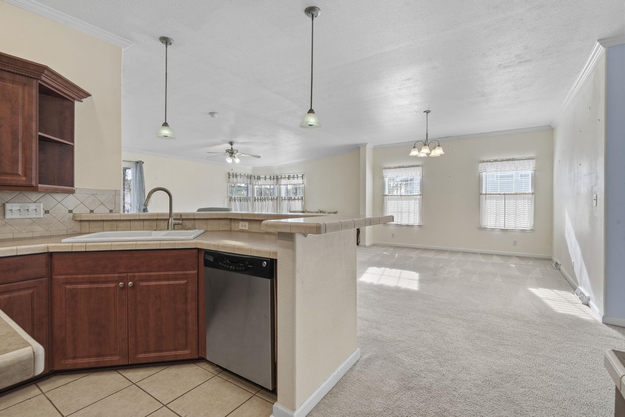 314 Walden Lake Road Conway, SC 29526 - Photo 12 of 40 Gallery Image 12