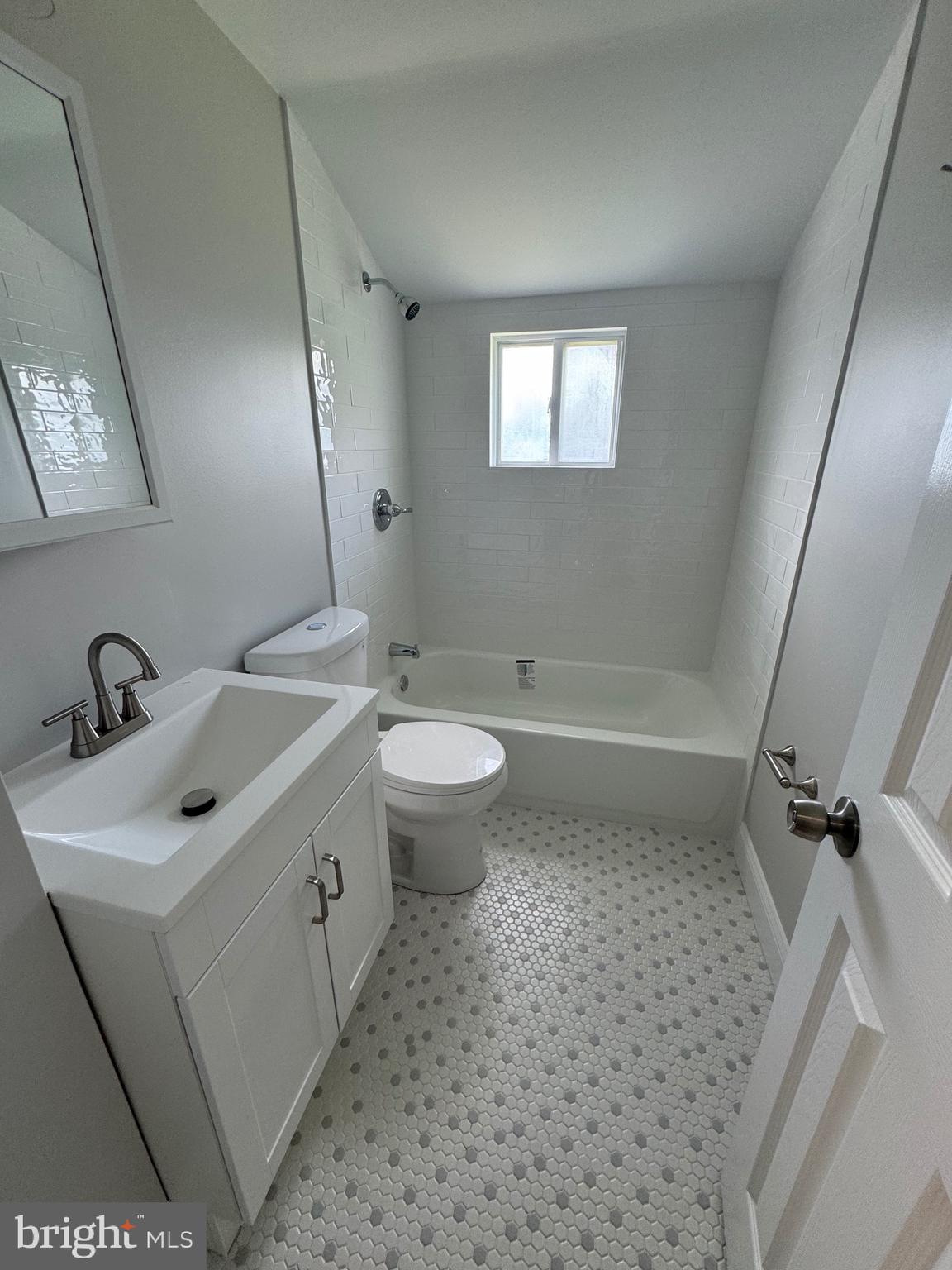 40 Tinsel Road Levittown, PA 19056 - Photo 17 of 25