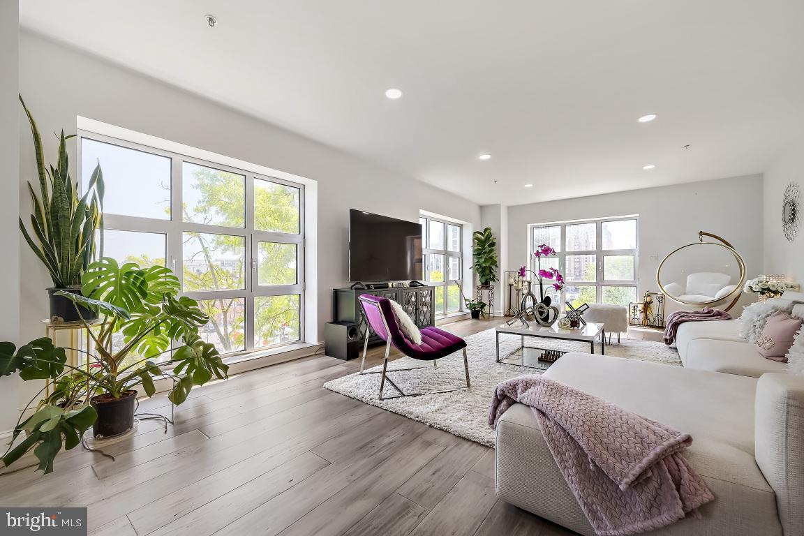250 President Street, Unit 211 Baltimore, MD 21202 - Photo 4 of 63