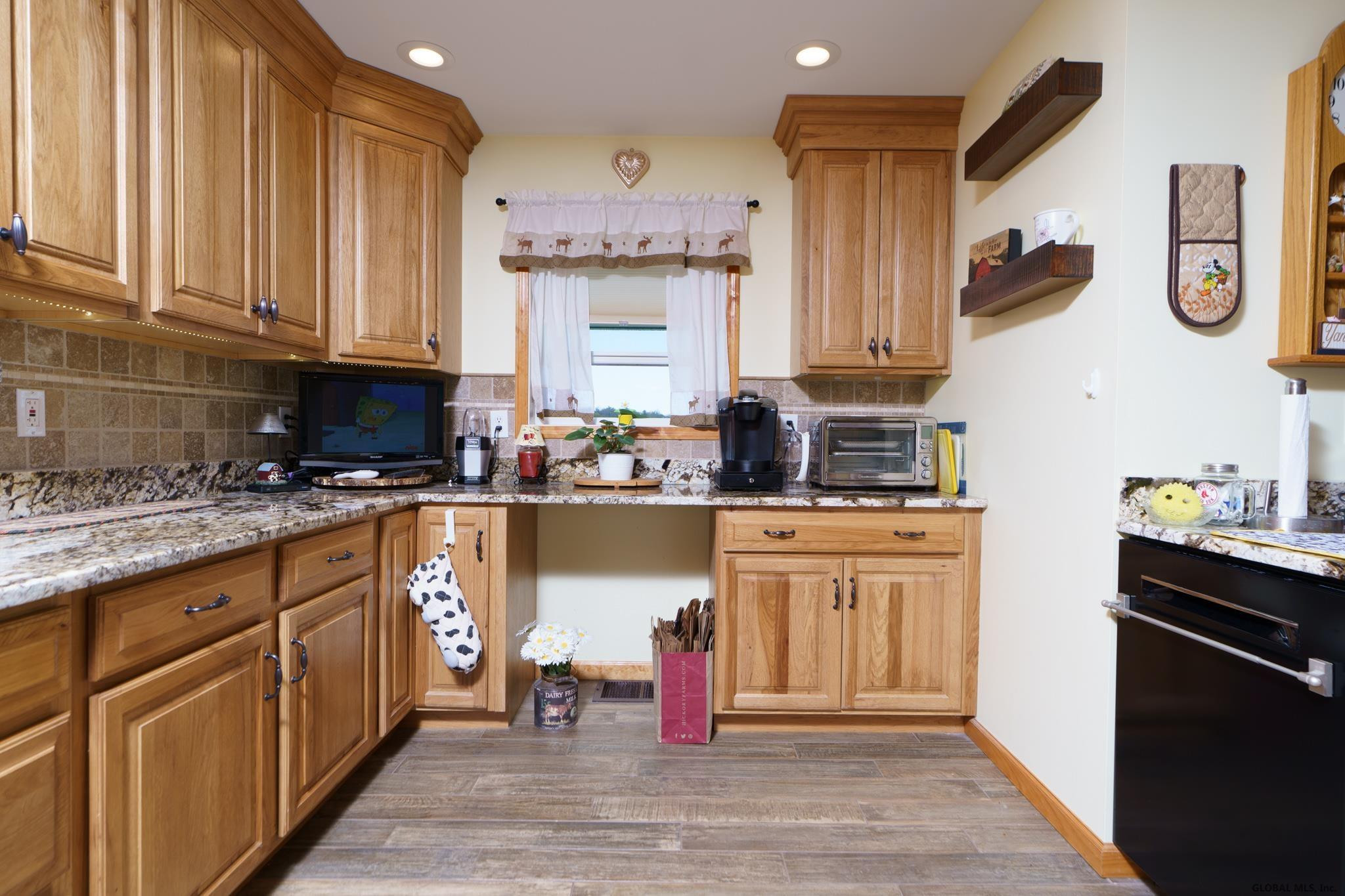 1226 Currybush Road Rotterdam, NY 12306 - Photo 13 of 52 Photo 13
