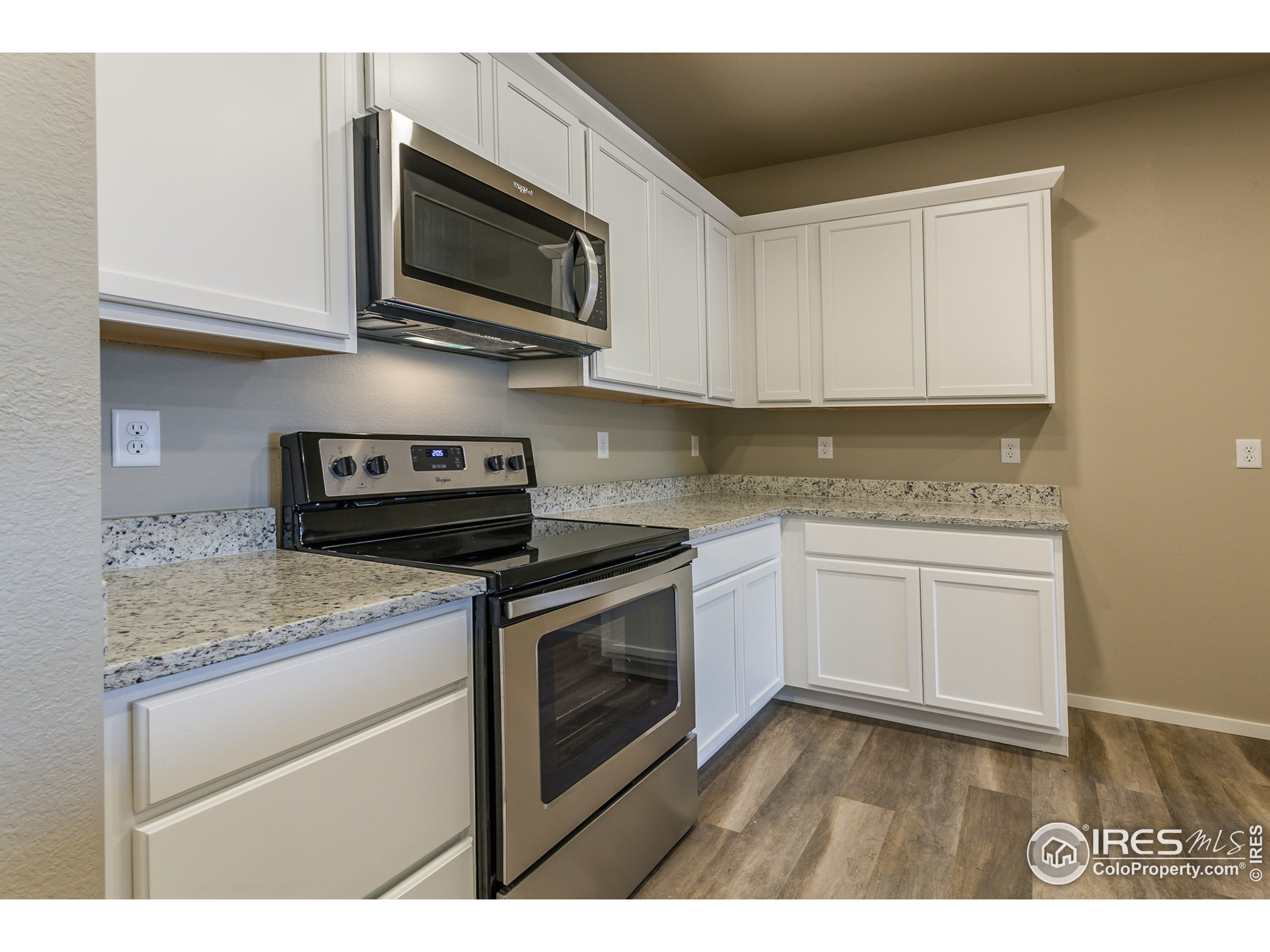 6601 4th St Road, Unit 3 Greeley, CO 80634 - Photo 2 of 28 Gallery Image 2