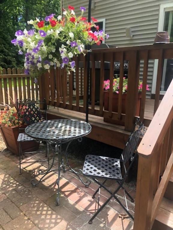 161 Union Road Wales, MA 01081 - Photo 4 of 34