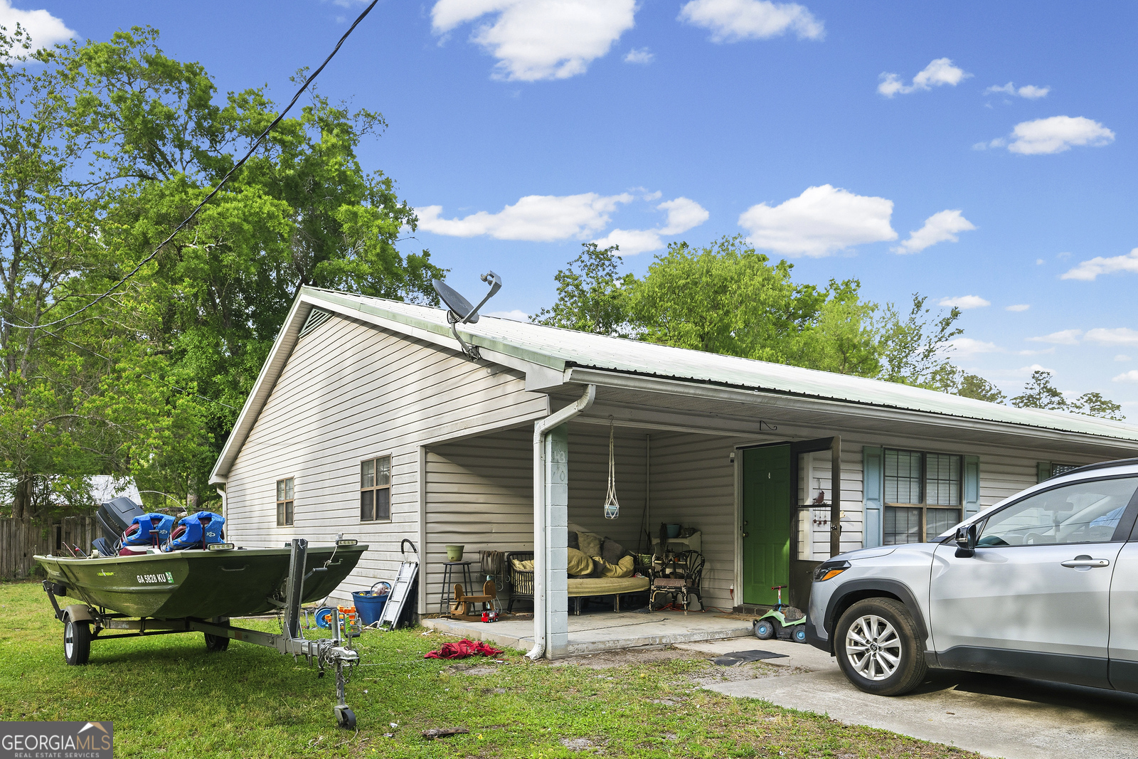 304 Cannon Street Nahunta, GA 31553 - Photo 35 of 51 a front view of a house with porch
