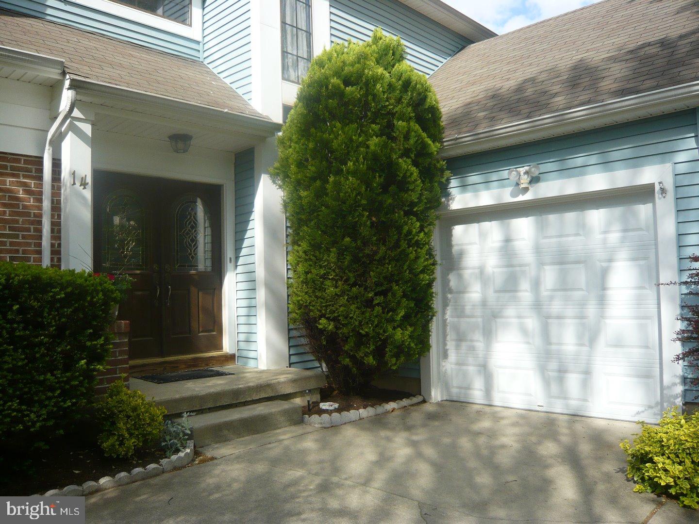 14 Blue Grass Road Clementon, NJ 08021 - Photo 3 of 24