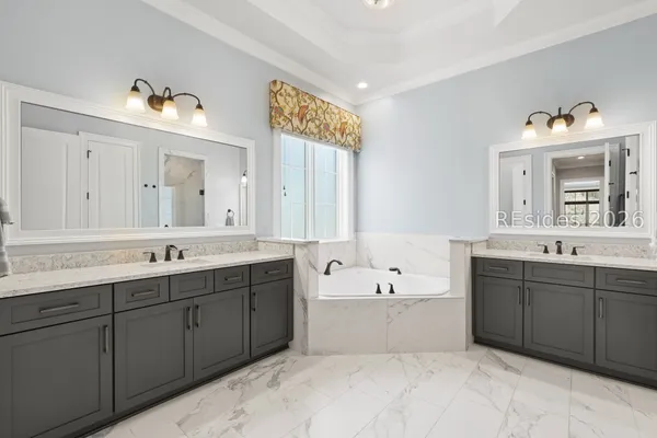 $1,175,000 | 40 Blue Trail Court, Bluffton, SC 29910