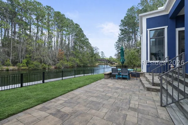 $1,175,000 | 40 Blue Trail Court, Bluffton, SC 29910