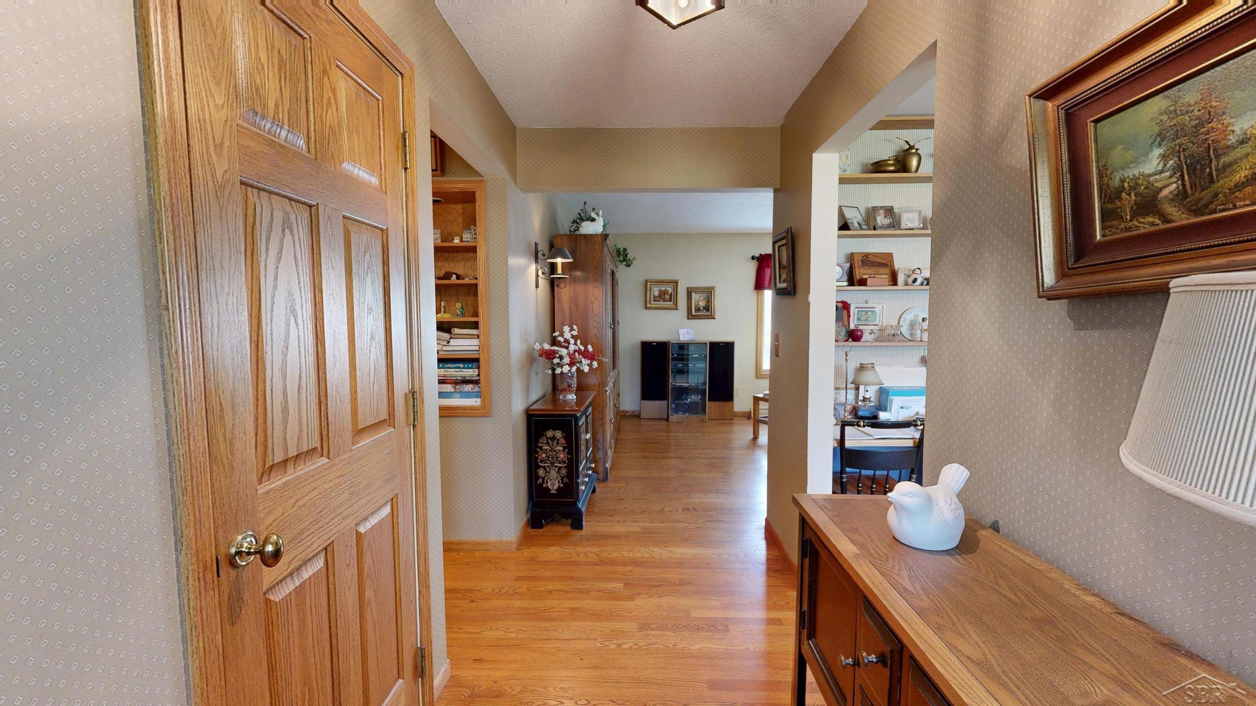 5220 North River Road Freeland, MI 48623 - Photo 9 of 47