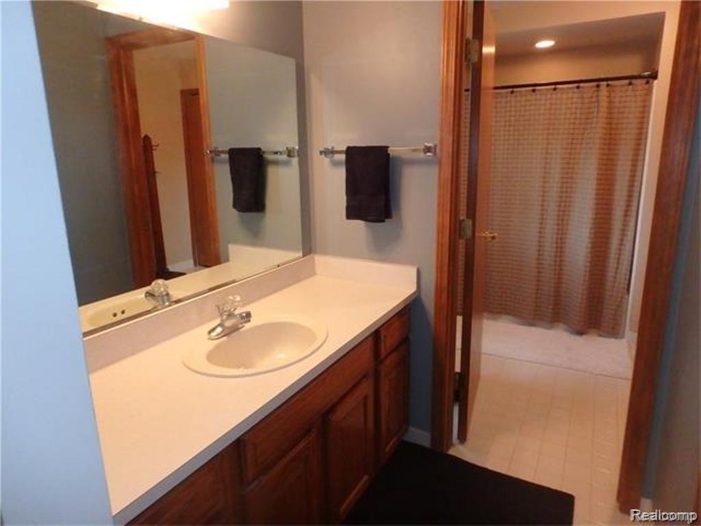 46561 West Ridge Drive Macomb, MI 48044 - Photo 23 of 34 2ND BEDROOM VANITY