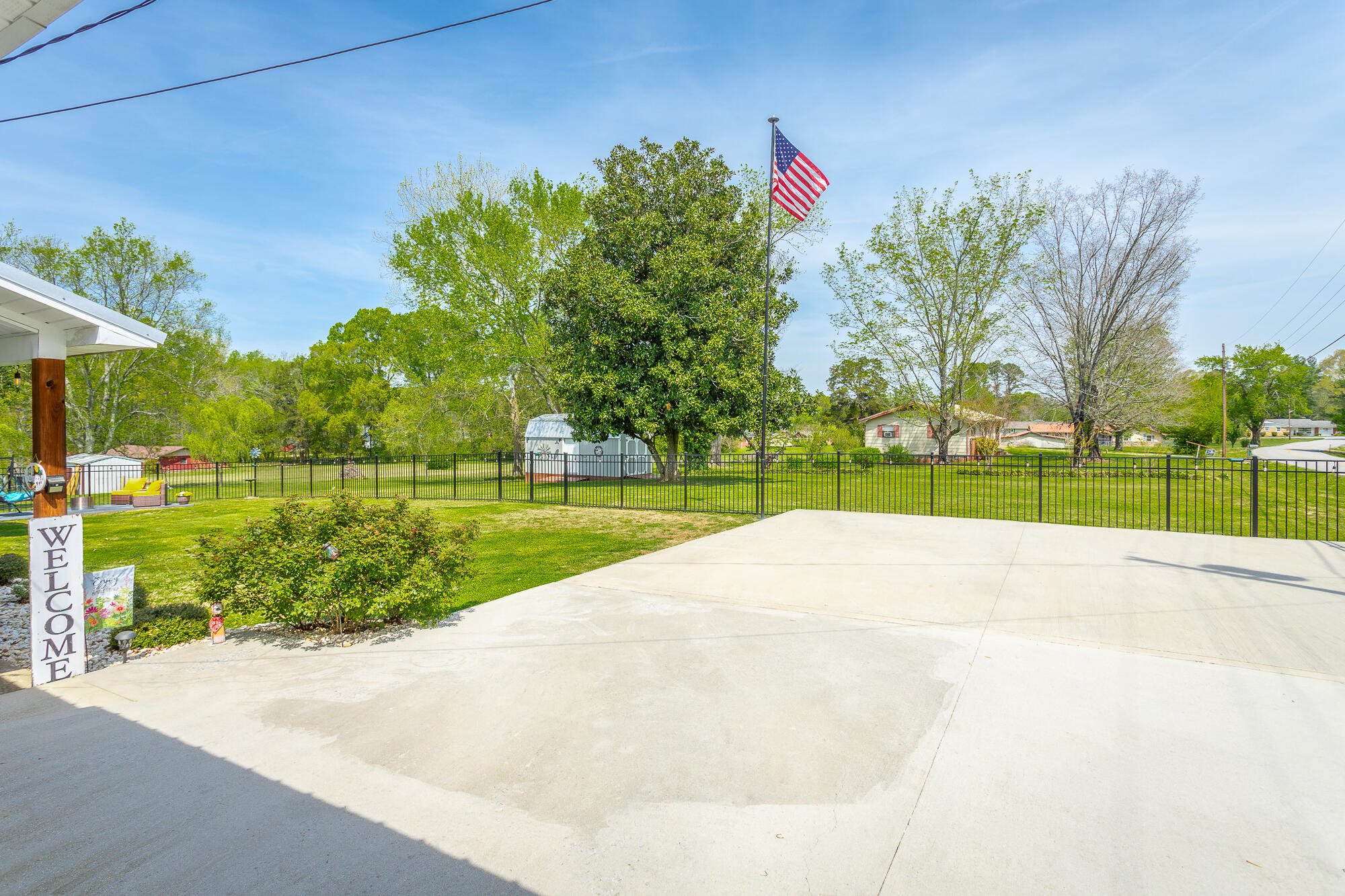 327 Irwin Avenue Decatur, TN 37322 - Photo 9 of 65 327 Irwin Avenue HD-60