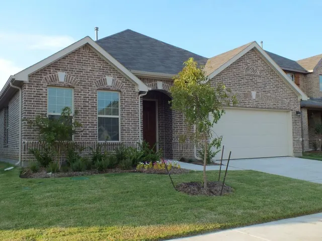 $2,750 | 620 Calliopsis Street, Little Elm, TX 75068