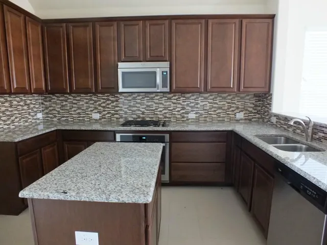 $2,750 | 620 Calliopsis Street, Little Elm, TX 75068