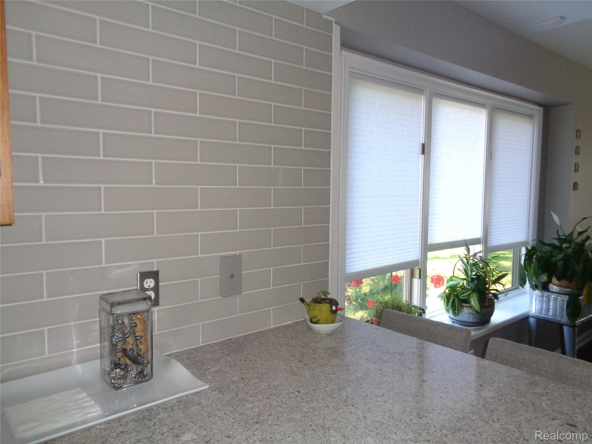 3368 Rivers Edge Drive Wayne, MI 48184 - Photo 5 of 64 DSC03125.JPG