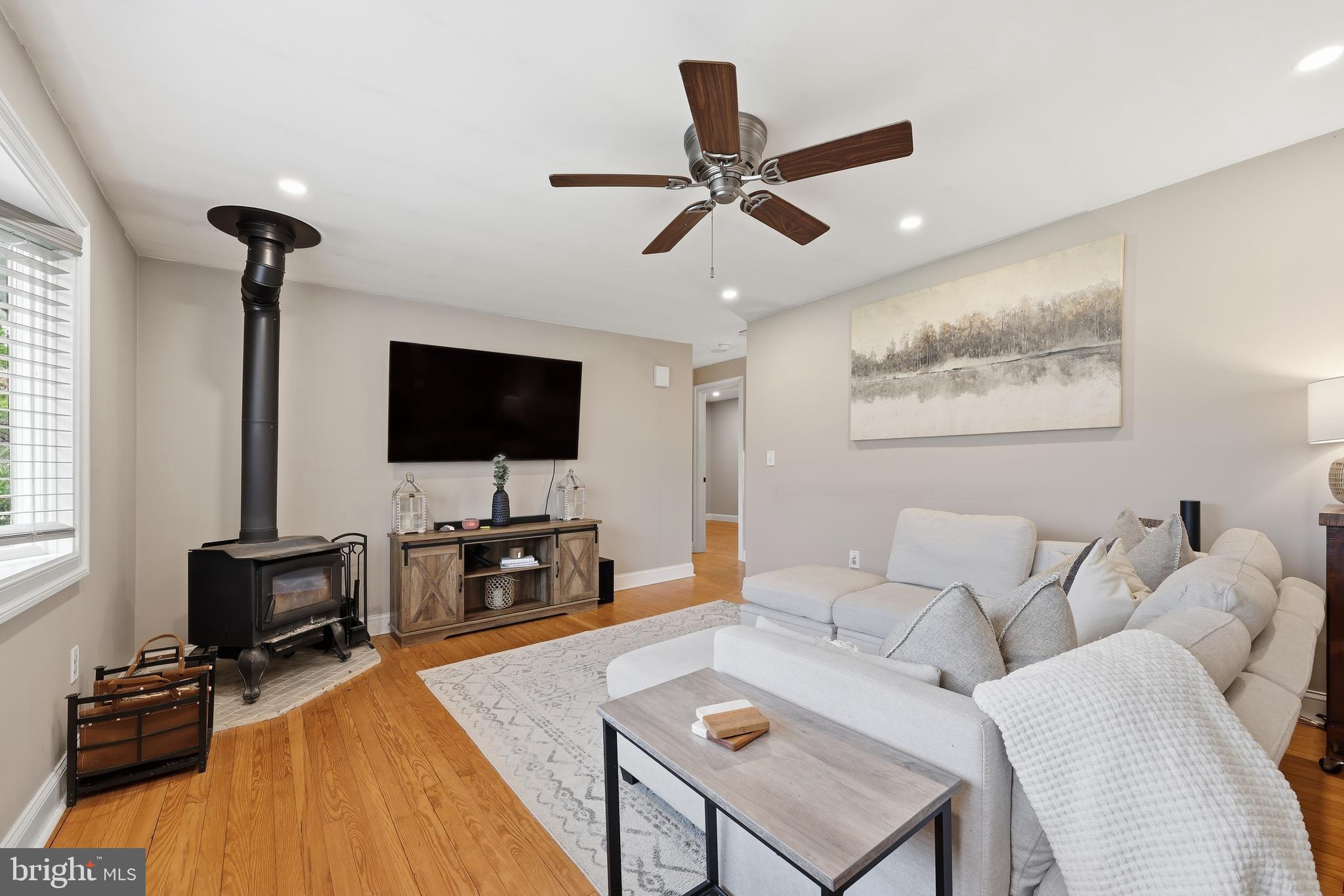 7 Anne Drive Tabernacle, NJ 08088 - Photo 13 of 44 a living room with furniture and a flat screen tv