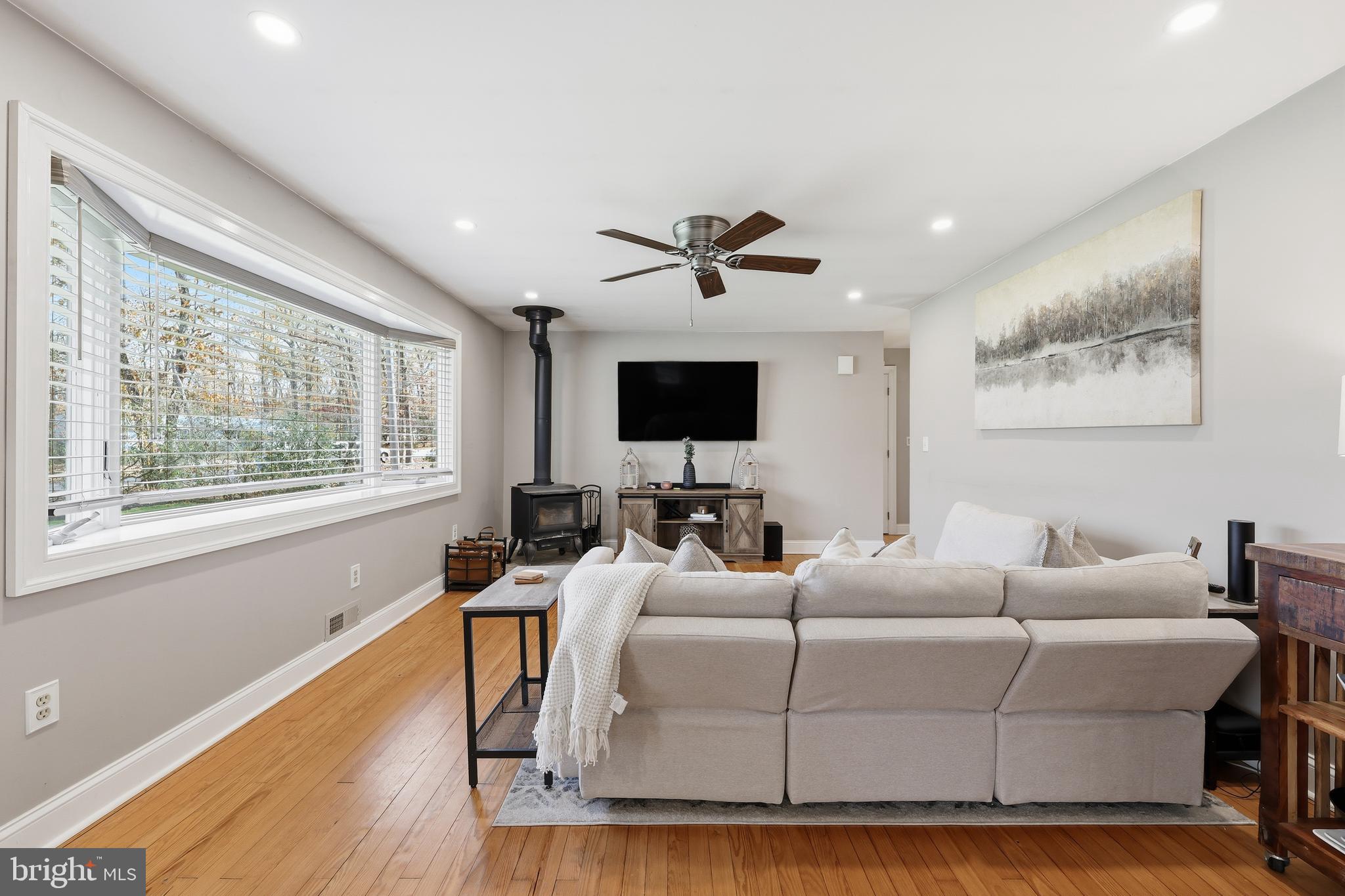 7 Anne Drive Tabernacle, NJ 08088 - Photo 14 of 44 a living room with furniture and a flat screen tv