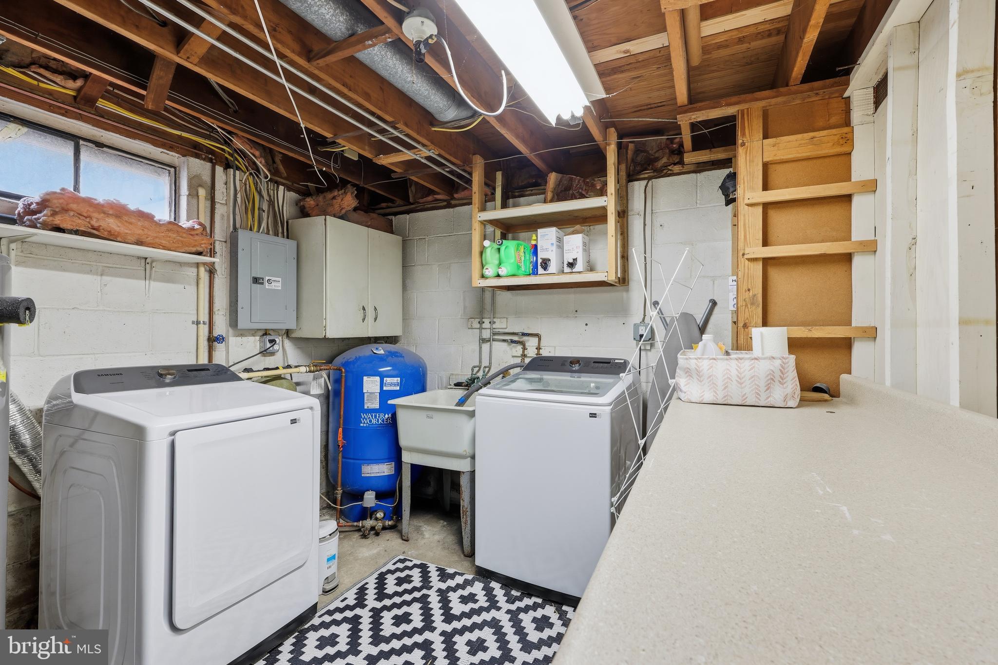 7 Anne Drive Tabernacle, NJ 08088 - Photo 25 of 44 a utility room with dryer and washer