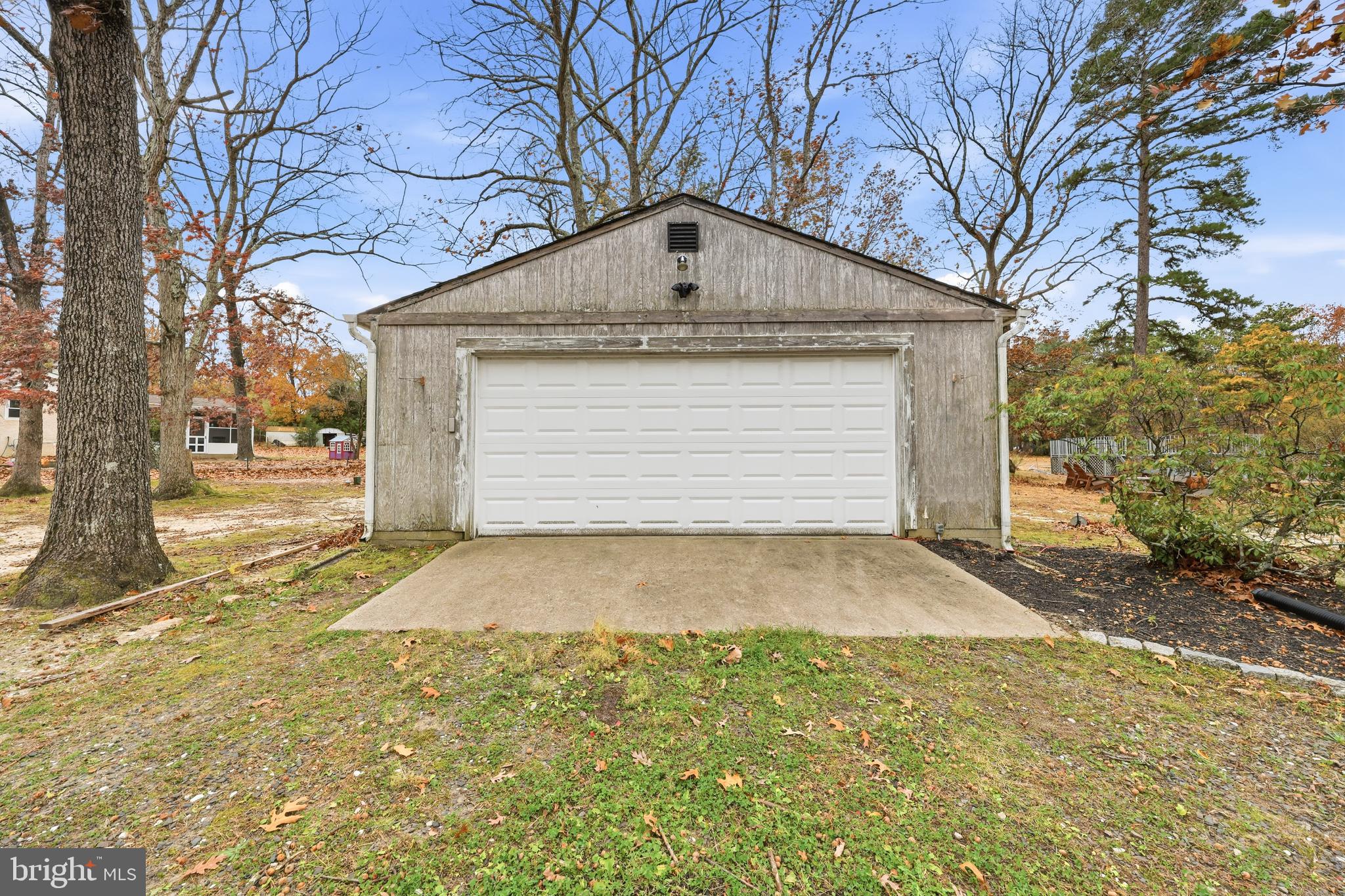 7 Anne Drive Tabernacle, NJ 08088 - Photo 30 of 44 a front view of house with yard