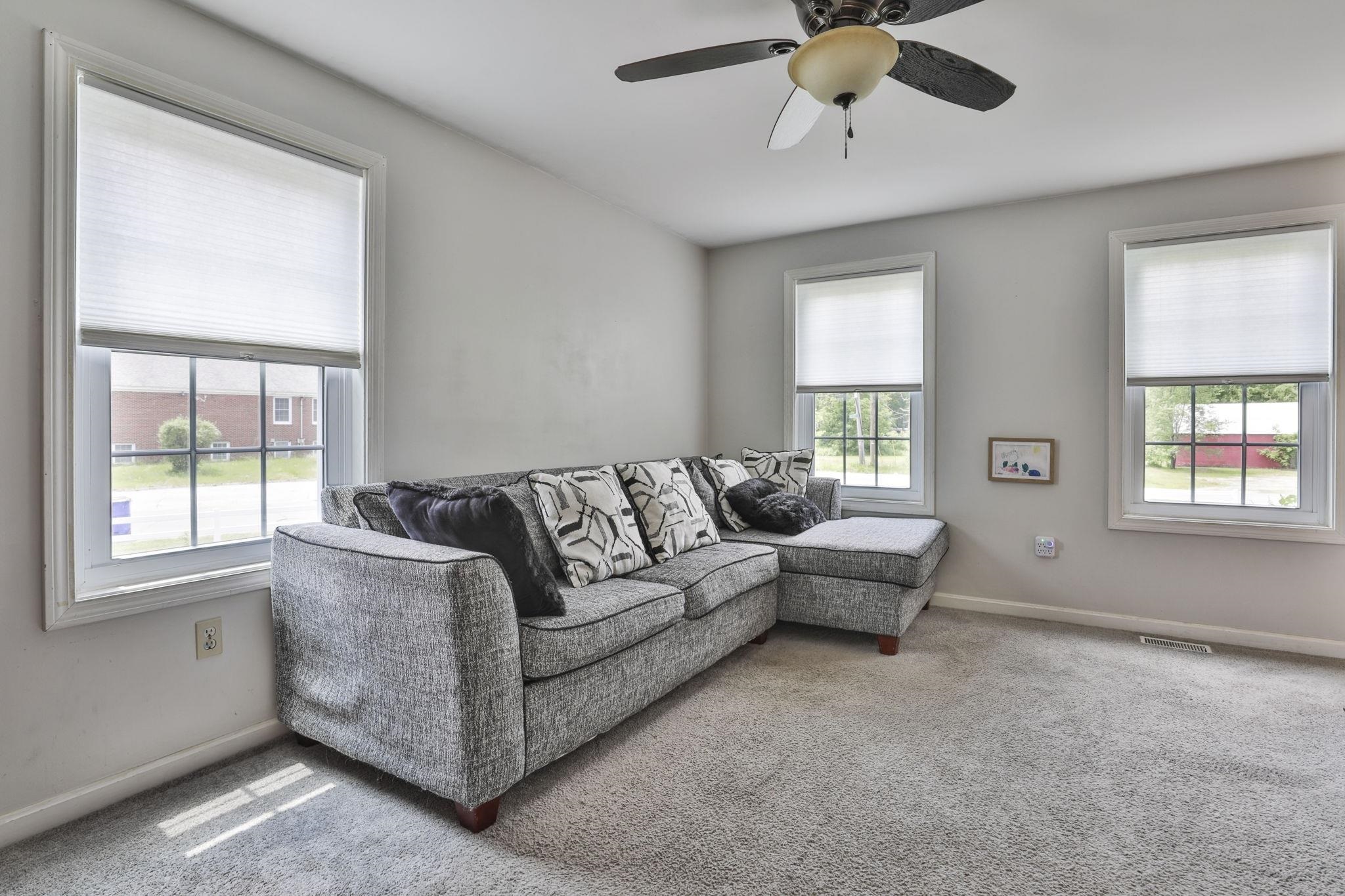 9 Mountain Road Goffstown, NH 03045 - Photo 18 of 27