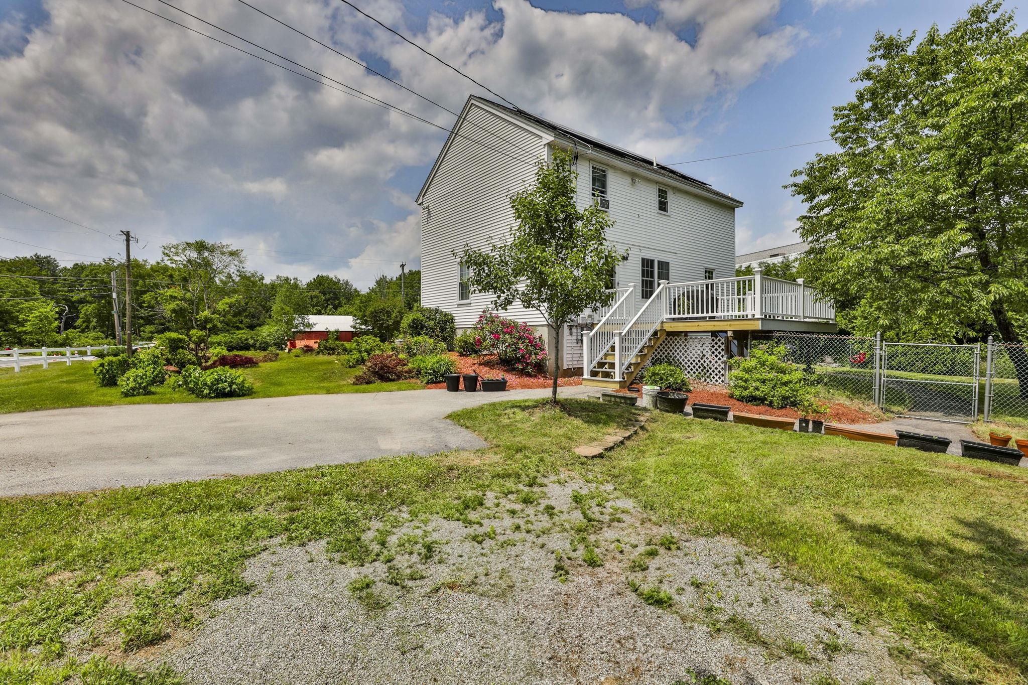 9 Mountain Road Goffstown, NH 03045 - Photo 7 of 27