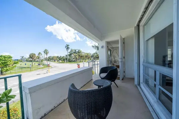 $3,750 | 6 Lucerne Avenue, Unit 3, Lake Worth Beach, FL 33460