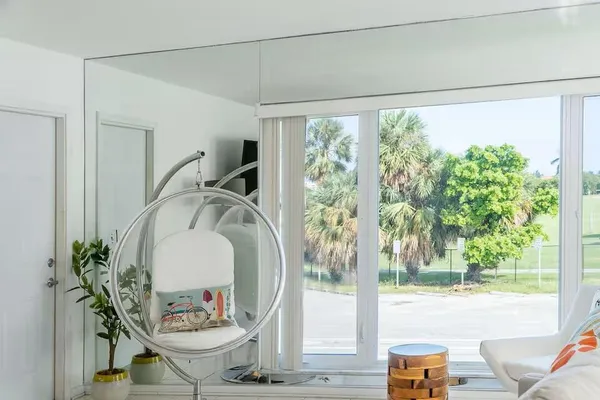 $3,750 | 6 Lucerne Avenue, Unit 3, Lake Worth Beach, FL 33460