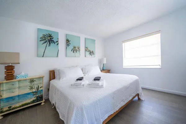 $3,750 | 6 Lucerne Avenue, Unit 3, Lake Worth Beach, FL 33460