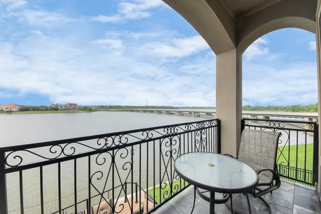 $679,000 | 4145 Boardwalk Boulevard, Seabrook, TX 77586