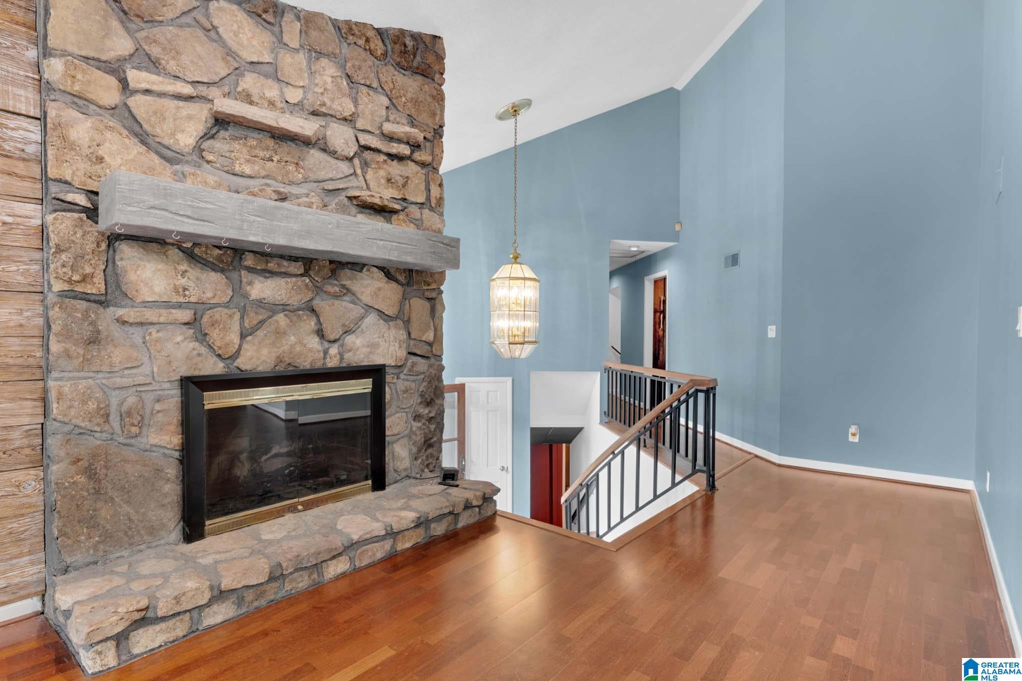 373 Laredo Drive Hoover, AL 35226 - Photo 4 of 56
