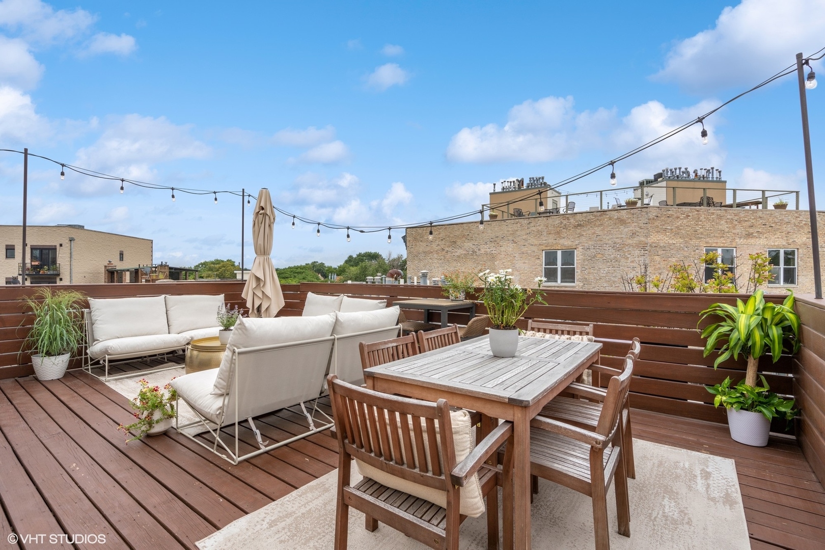 1235 West George Street, Unit 215 Chicago, IL 60657 - Photo 24 of 25 an outdoor space with furniture