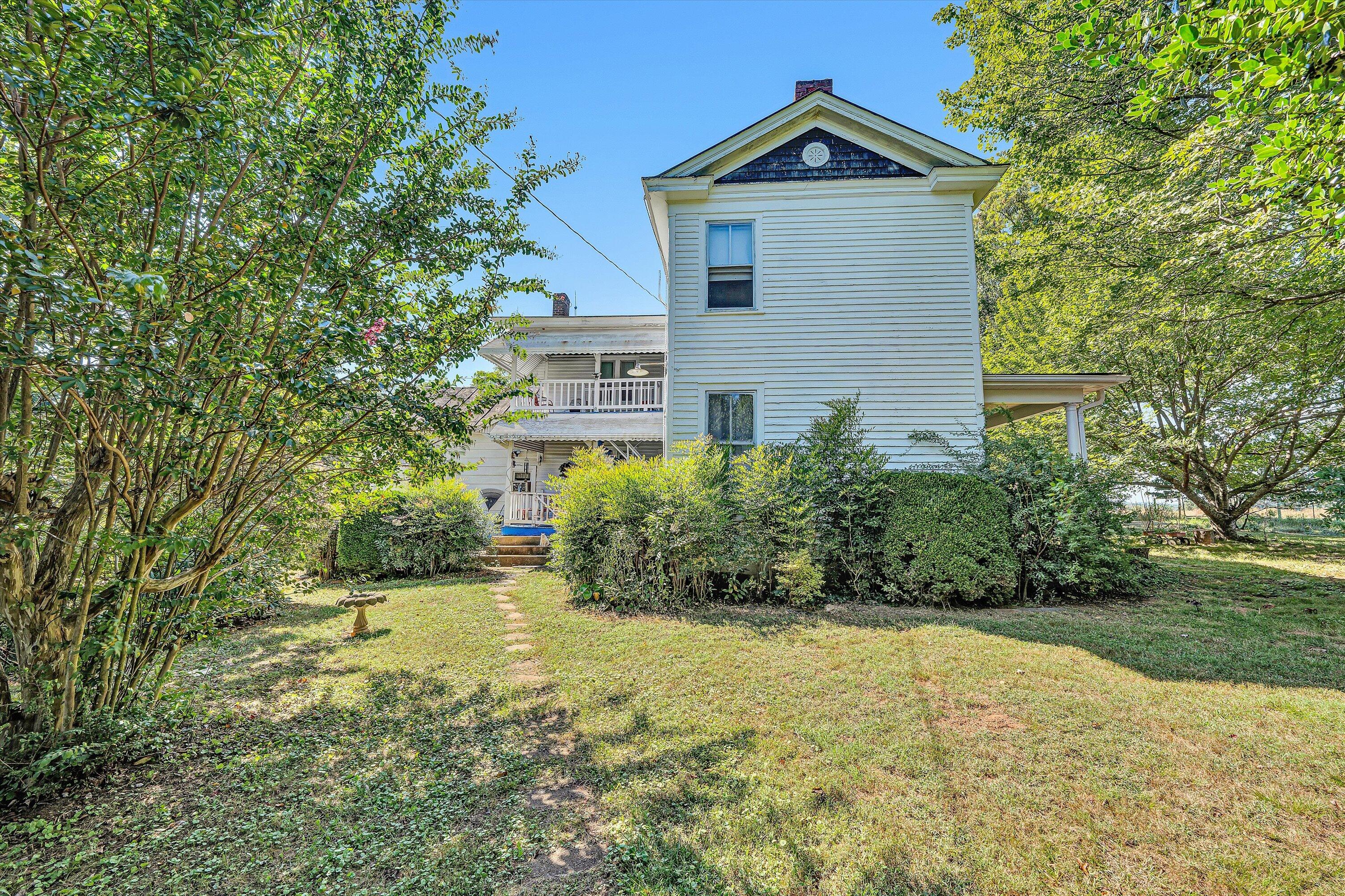 11299 Moneta Road Moneta, VA 24121 - Photo 9 of 26 22-DSC00180