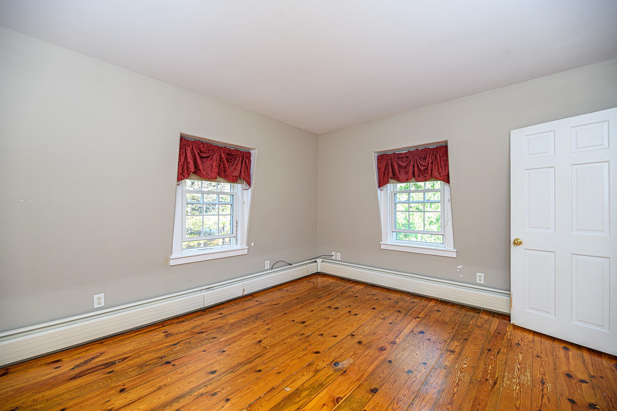 15 Depot Road Stratham, NH 03885 - Photo 12 of 40