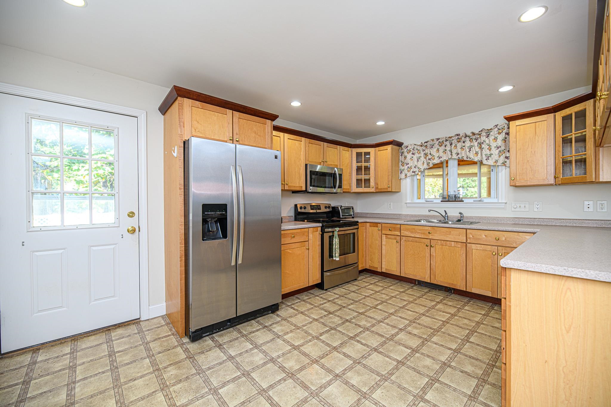 15 Depot Road Stratham, NH 03885 - Photo 20 of 40