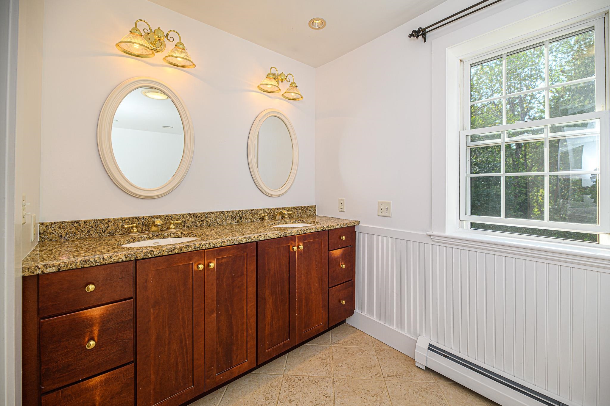 15 Depot Road Stratham, NH 03885 - Photo 8 of 40