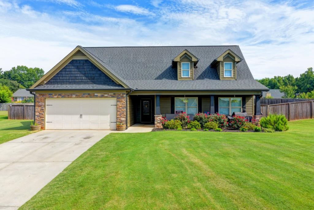 82 Lake Point Court Jefferson, GA 30549 - Photo 2 of 57