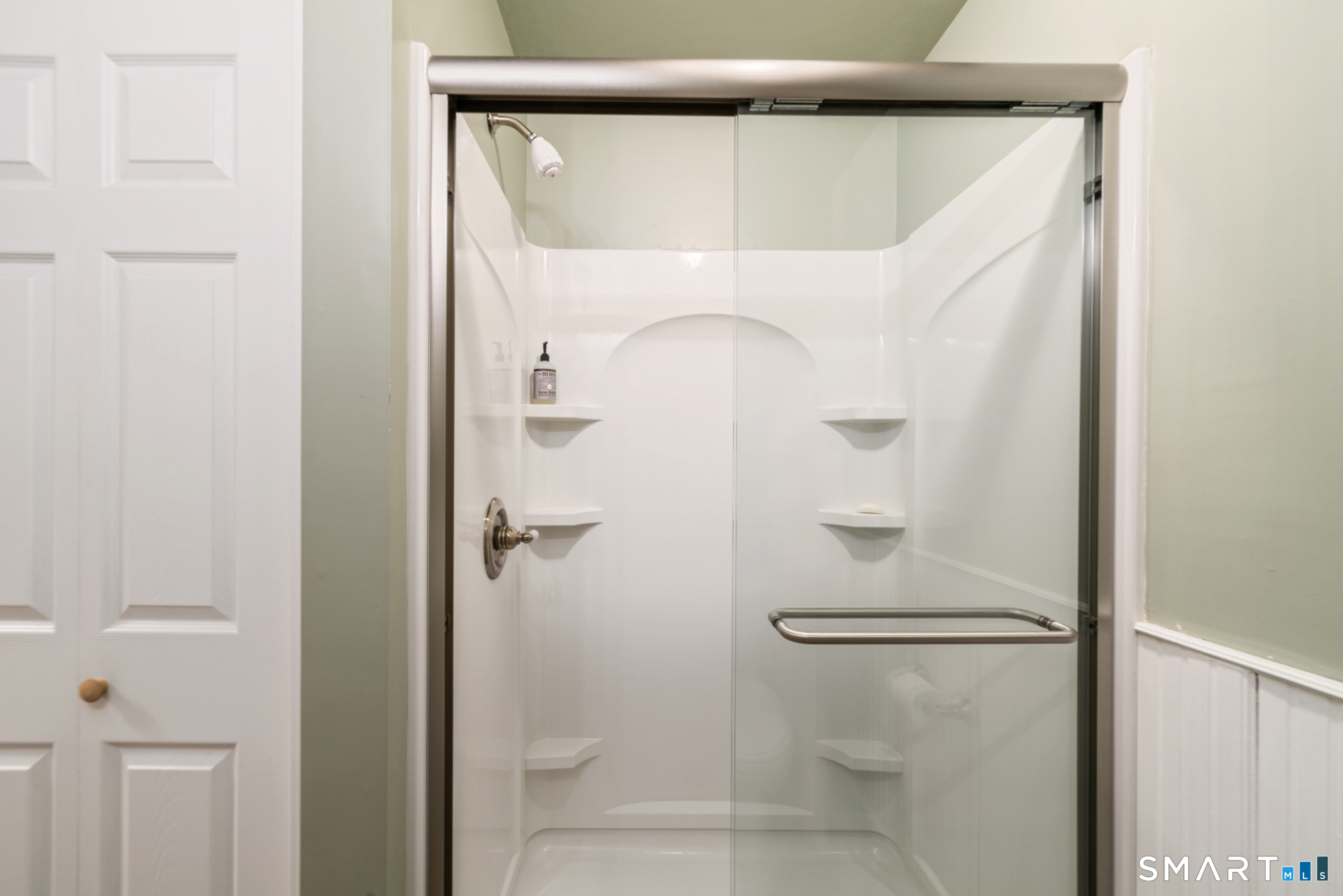 26 Corbin Road Hamden, CT 06517 - Photo 13 of 38