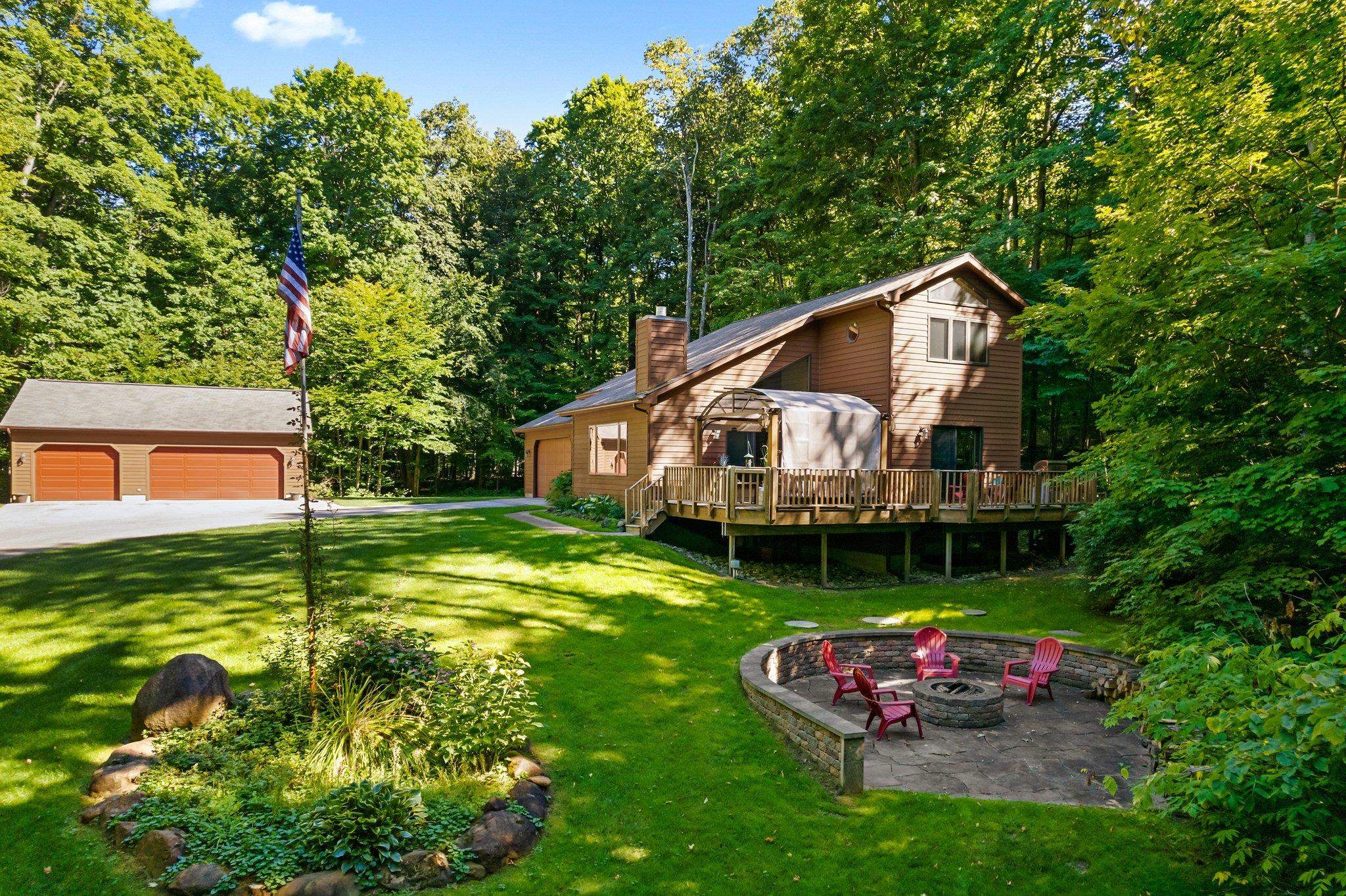 1428 Dracka Road Traverse City, MI 49685 - Photo 2 of 49 1906030-1.JPG