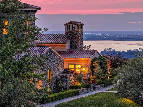 $4,100,000 | 4610 Gresham Drive, El Dorado Hills, CA 95762