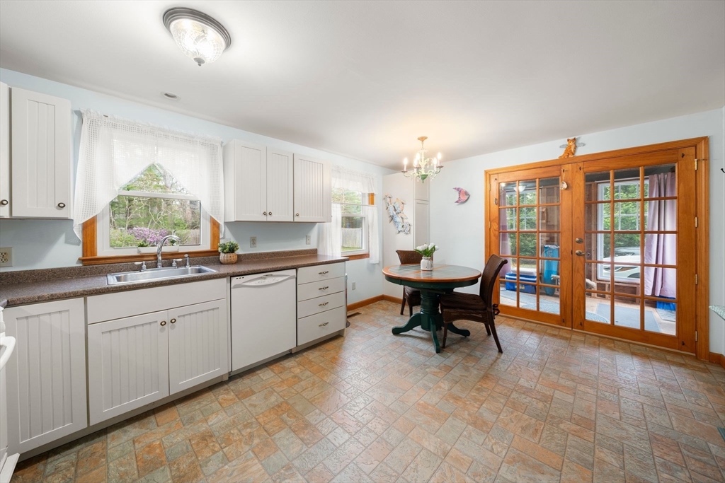 34 Newtown Road Sandwich, MA 02563 - Photo 4 of 18