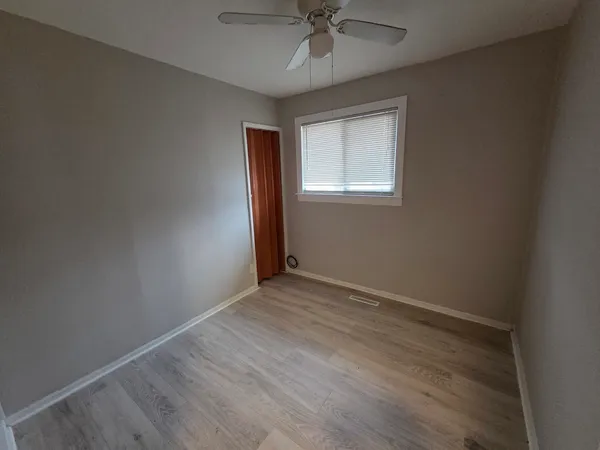 $259,900 | 28 Hickory Drive, Carpentersville, IL 60110