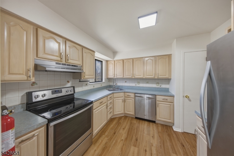 15 Karen Road Vernon, NJ 07422 - Photo 16 of 33