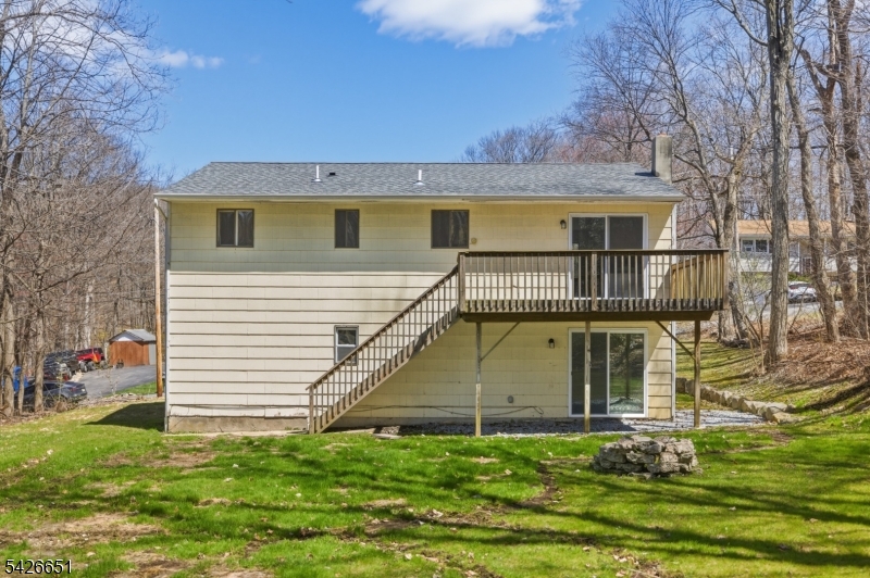 15 Karen Road Vernon, NJ 07422 - Photo 6 of 33