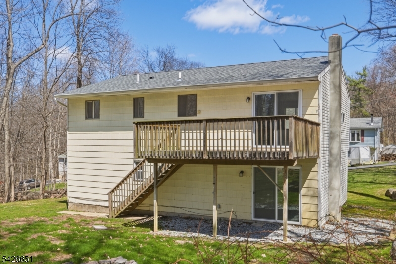 15 Karen Road Vernon, NJ 07422 - Photo 7 of 33