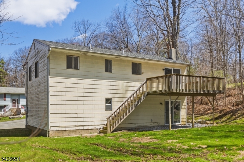 15 Karen Road Vernon, NJ 07422 - Photo 9 of 33